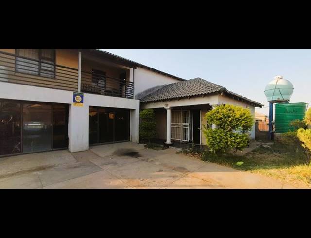 7 BEDROOM HOUSE FOR SALE IN MANKWENG